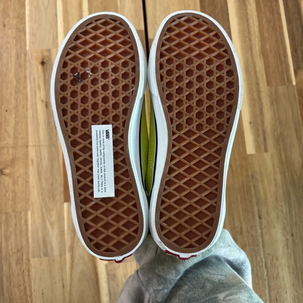 NWOT Vans Old‎ Skool Sneakers